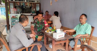 Babinsa Dan Bhabinkamtibmas Kelurahan Wirogunan Sambang Pelaku UMKM