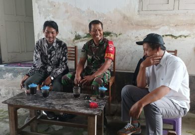Babinsa Pererat Hubungan Dengan Masyarakat 