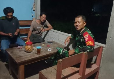 Babinsa Ajak Warga Jaga Kondusifitas Wilayah Babinsa Ajak Warga Jaga Kondusifitas Wilayah