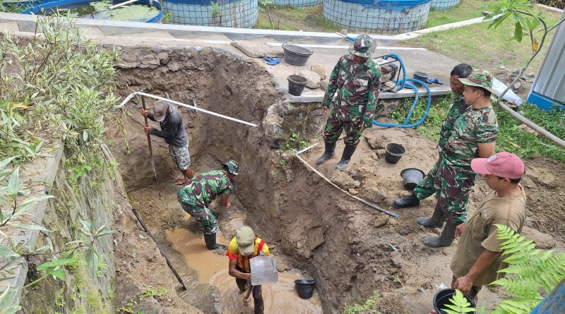 TNI Rakyat Kolaborasi Bangun Jembatan Gantung Garuda TNI Rakyat Kolaborasi Bangun Jembatan Gantung Garuda