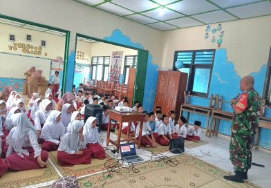 Tanamkan Pola Hidup Sehat Sejak Dini, Babinsa Koramil Karangmojo Berikan Penyuluhan B2SA di SD Muhammadiyah Branjang.