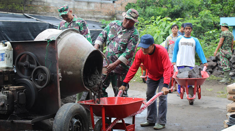 Satgas Pra TMMD Wujudkan Kemanunggalan TNI Rakyat Satgas Pra TMMD Wujudkan Kemanunggalan TNI Rakyat