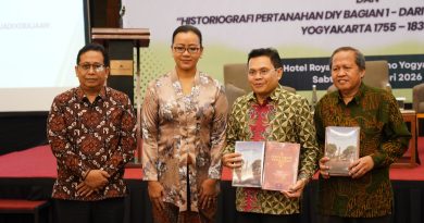 Danrem 072/Pamungkas Hadiri Peluncuran Buku Sejarah Keraton dan Pertanahan DIY
