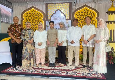 Dandim Sleman beserta Istri Halal Bihalal dengan Bupati Sleman Dandim Sleman beserta Istri Halal Bihalal dengan Bupati Sleman