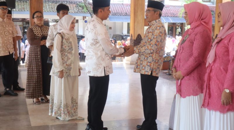 Dandim 0729/Bantul Hadiri Open House Bupati dan Wakil Bupati Bantul