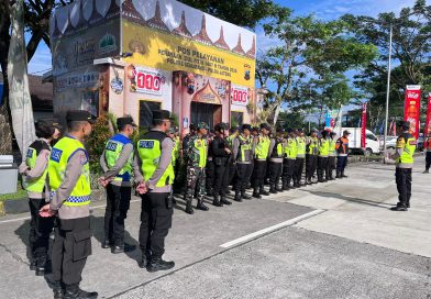 Babinsa Koramil Kejajar Patroli Wisata Saat Jaga Pos Lebaran, Pastikan Pengunjung Aman