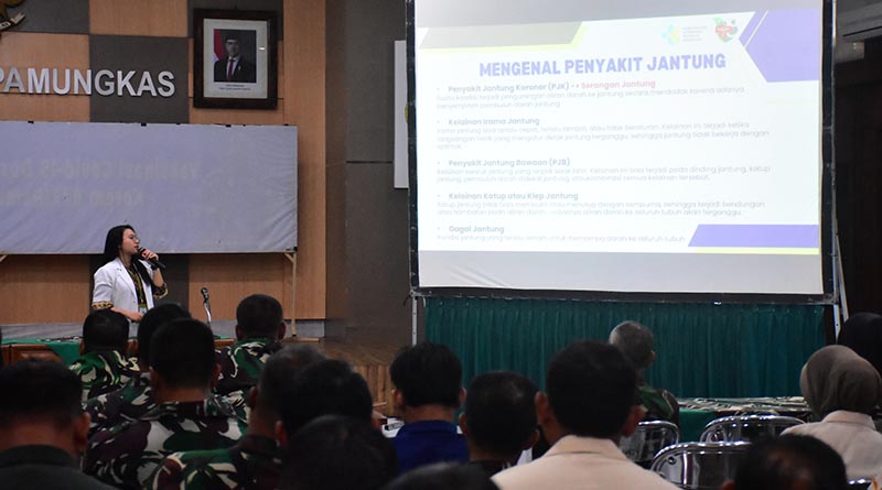 Prajurit dan PNS Korem 072/Pamungkas Terima Sosialisasi Penyakit Jantung Prajurit dan PNS Korem 072/Pamungkas Terima Sosialisasi Penyakit Jantung