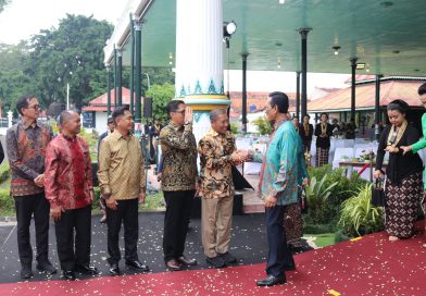 Danrem 072/Pamungkas Hadiri Kirab Pamong Mangayubagya 80 Tahun Sri Sultan HB X