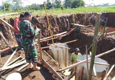 Babinsa Sigap di Lapangan! Sertu Bastiyan Kawal Progres KDKMP, Perkuat Ekonomi Desa dari Akar Rumput Babinsa Sigap di Lapangan! Sertu Bastiyan Kawal Progres KDKMP, Perkuat Ekonomi Desa dari Akar Rumput