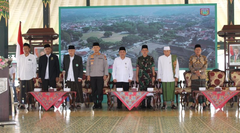 Babinsa Suport Pembangunan KDKMP diwilayah Binaannya Dandim 0707/Wonosobo : Momentum Idul Fitri Perkuat Ukhuwah dan Ketahanan Bangsa di Tengah Dinamika GlobalBabinsa Suport Pembangunan KDKMP diwilayah Binaannya 