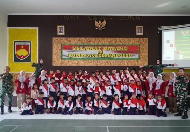 Tanamkan Jiwa Patriotisme Sejak Dini, Puluhan Siswa RA Masyithoh ‘Serbu’ Markas Kodim Temanggung
