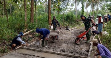 Satgas TMMD Reguler dan Warga Garap Rabat Beton Jalan Padukuhan Jurug