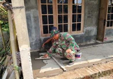 RTLH Milik Warga Tobayan Mesasuki Tahap Pemasangan Keramik