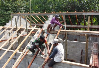 Pemasangan Rangka Atap Rumah Bapak Affan Kristianto