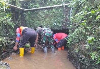 Gotong Royong TNI dan Warga, Saluran Air di Jlamprang sebagai Wujud Nyata Kepedulian Lingkungan