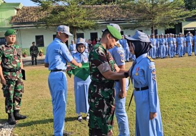 Dandim 0729/Bantul Pimpin Upacara Kenaikan Tingkat Taruna SMK Negeri 1 Pleret