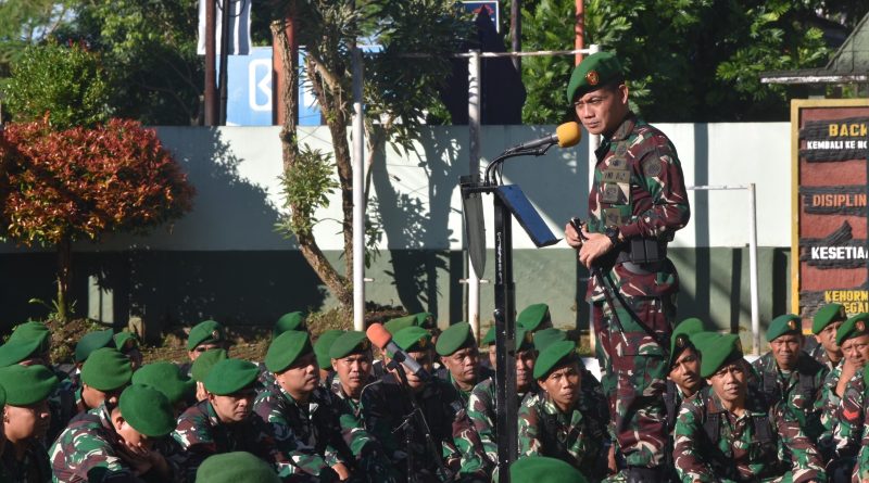 Dandim 0707/Wonosobo Berikan Arahan kepada Seluruh Anggota Melalui Jam Komandan Dandim 0707/Wonosobo Berikan Arahan kepada Seluruh Anggota Melalui Jam Komandan