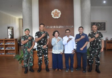Danrem 072/Pamungkas Jalin Silaturahmi dengan Rektor UGM Danrem 072/Pamungkas Jalin Silaturahmi dengan Rektor UGM