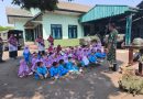 Belajar, Bermain, dan Bergembira dengan Cara Mudah dan Murah: Anak-Anak TK Aisyah Kejiwan Wonosobo Antusias Kunjungi Markas Kodim 0707/Wonosobo Belajar, Bermain, dan Bergembira dengan Cara Mudah dan Murah: Anak-Anak TK Aisyah Kejiwan Wonosobo Antusias Kunjungi Markas Kodim 0707/Wonosobo