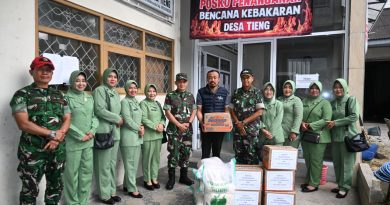Kodim 0707/Wonosobo Salurkan Bantuan untuk Korban Kebakaran di Tieng Kodim 0707/Wonosobo Salurkan Bantuan untuk Korban Kebakaran di Tieng