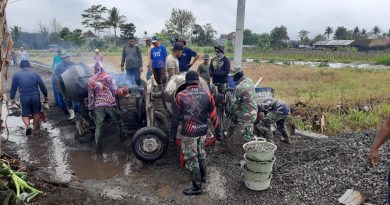Satgas TMMD Kodim 0732/Sleman Merajut Kebersamaan di Bawah Langit Sukoharjo Satgas TMMD Kodim 0732/Sleman Merajut Kebersamaan di Bawah Langit Sukoharjo